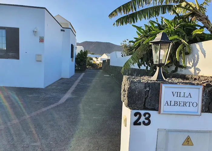 ヴィラ Alberto Private Heated Pool, Jacuzzi, Sea Views *