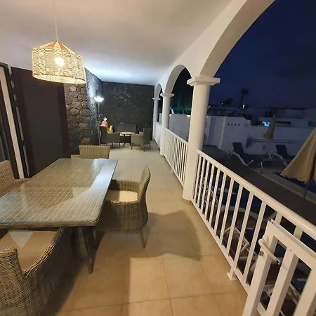 Alberto Private Heated Pool, Jacuzzi, Sea Views * Playa Blanca