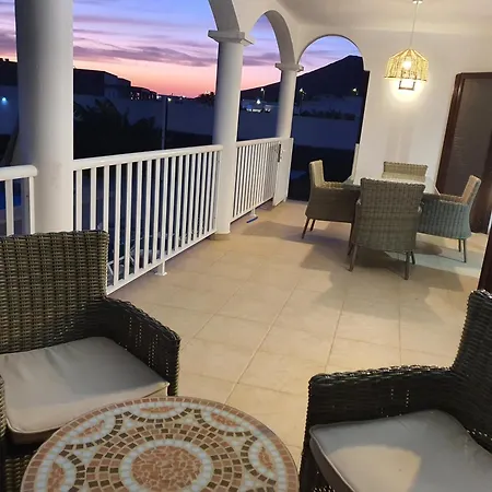 Alberto Private Heated Pool, Jacuzzi, Sea Views Playa Blanca