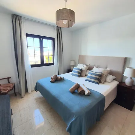Alberto Private Heated Pool, Jacuzzi, Sea Views Playa Blanca