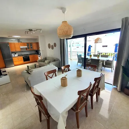 Вилла Alberto Private Heated Pool, Jacuzzi, Sea Views