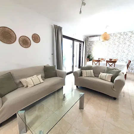 Villa Alberto Private Heated Pool, Jacuzzi, Sea Views