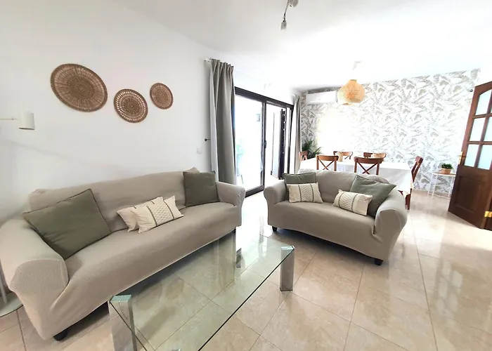 Villa Alberto Private Heated Pool, Jacuzzi, Sea Views